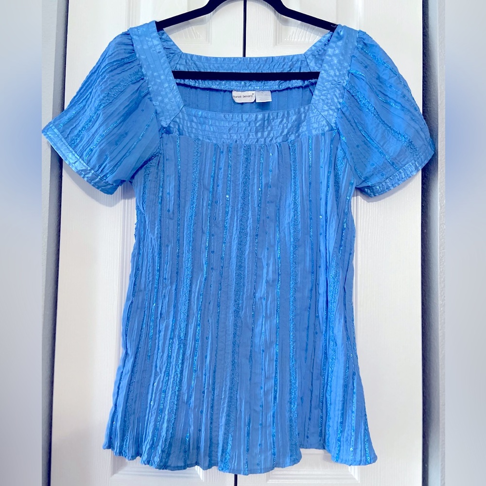 Harve Bernard women’s L blue shirt
